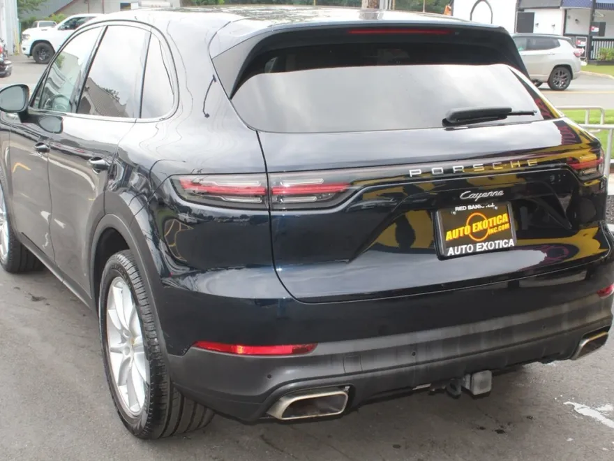 2019 Porsche Cayenne Base photo 1
