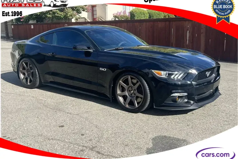 2017 Ford Mustang GT photo 1