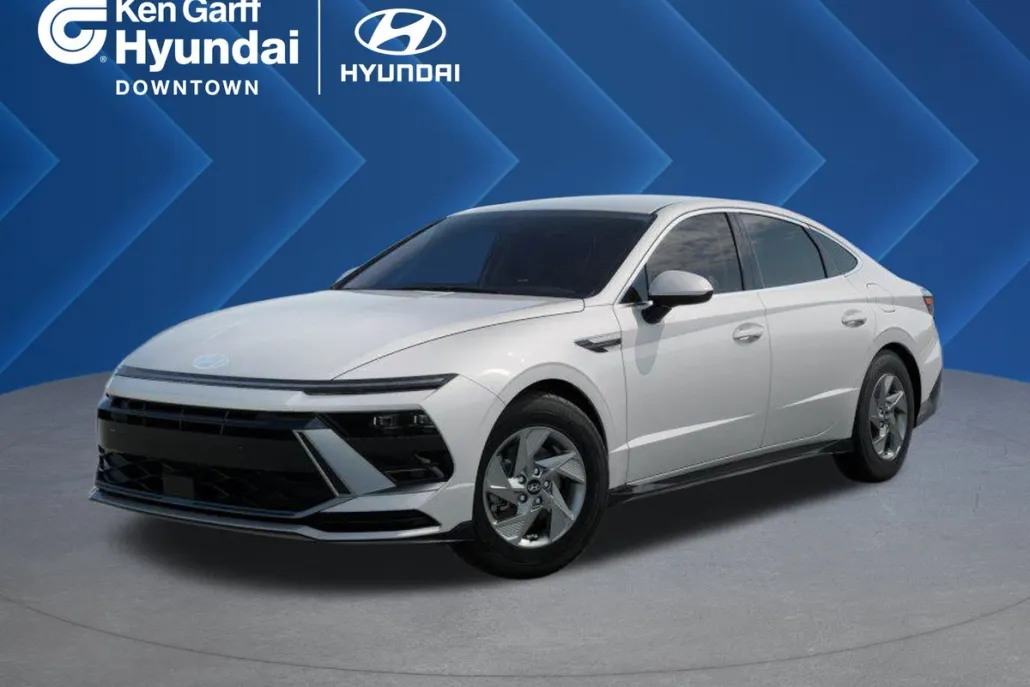 2025 Hyundai Sonata SE photo 1