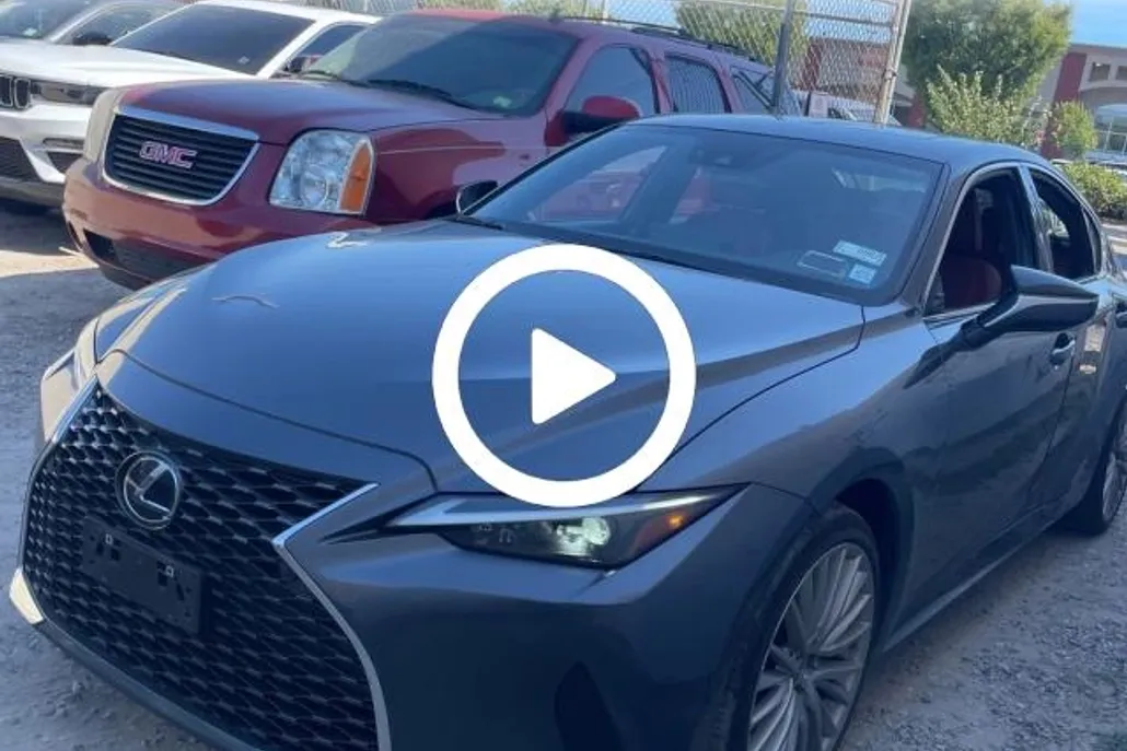 2022 Lexus IS 300 AWD photo 1