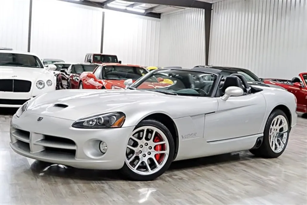 2004 Dodge Viper SRT10 photo 1