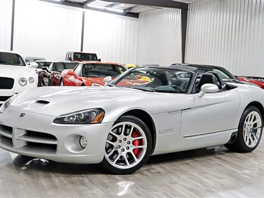 2004 Dodge Viper SRT10 photo 1