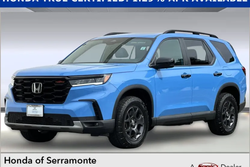 2025 Honda Pilot TrailSport photo 1