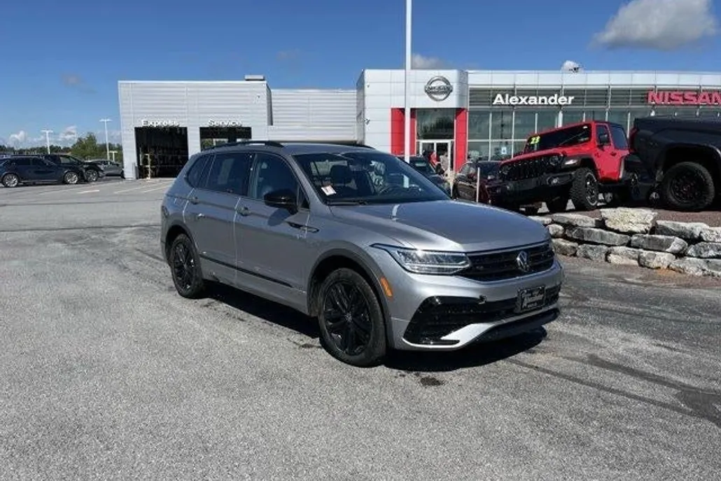 2022 Volkswagen Tiguan SE R-Line Black photo 1