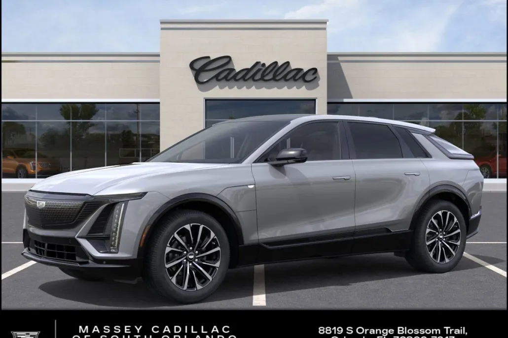 2025 Cadillac Lyriq Sport photo 1