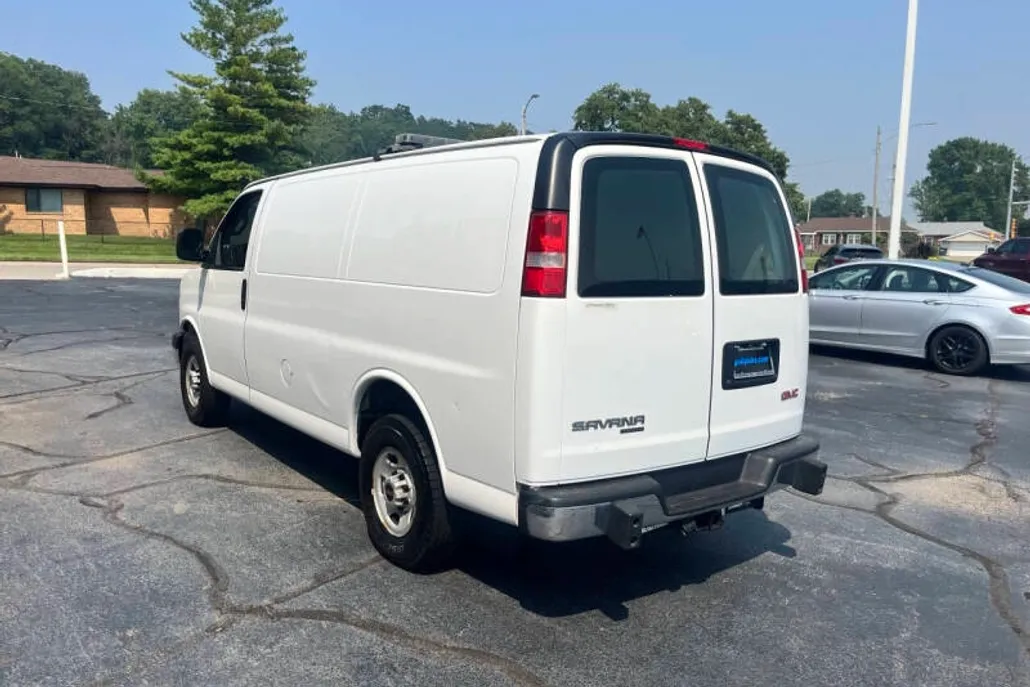 2016 Gmc Savana 2500 Cargo photo 1