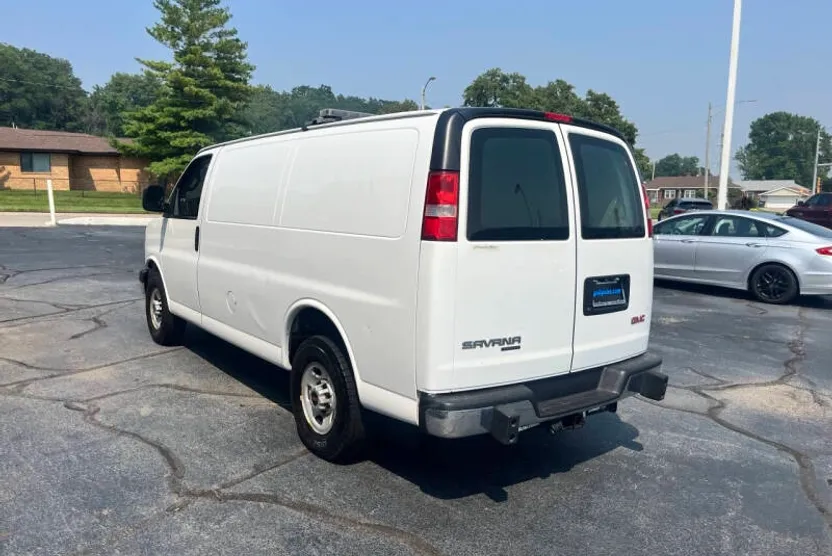 2016 Gmc Savana 2500 Cargo photo 1
