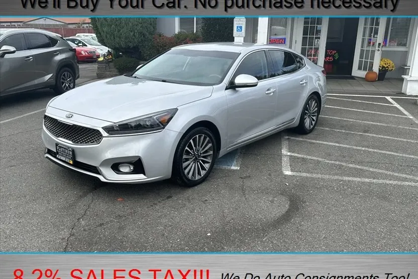 2017 Kia Cadenza Premium photo 1