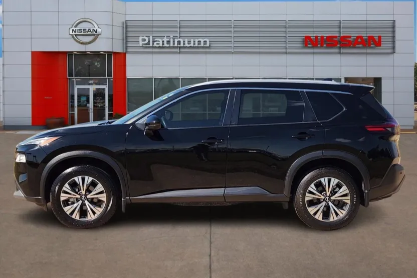 2022 Nissan Rogue SV photo 1
