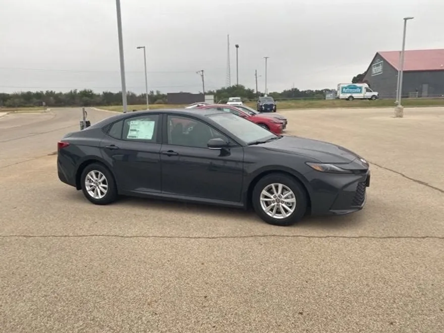2025 Toyota Camry LE photo 1