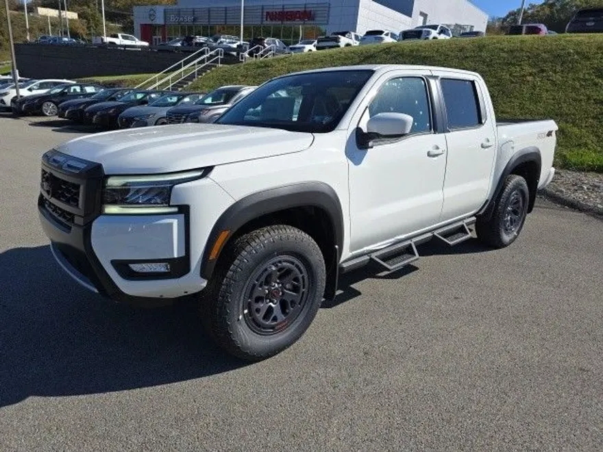 2025 Nissan Frontier PRO-4X photo 1