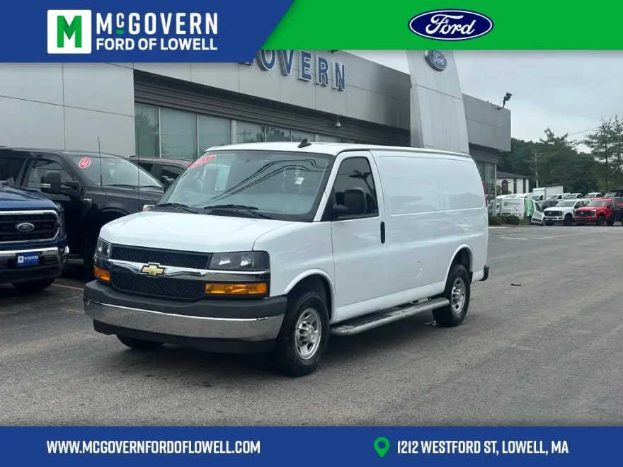 2023 Chevrolet Express 2500 Work Cargo Van photo 1