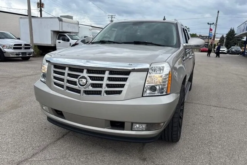 2007 Cadillac Escalade ESV photo 1