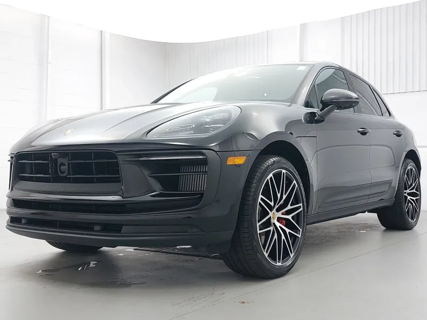2025 Porsche Macan S photo 1