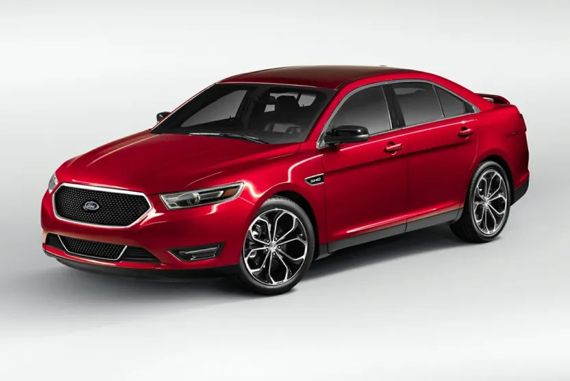 2015 Ford Taurus SHO photo 1