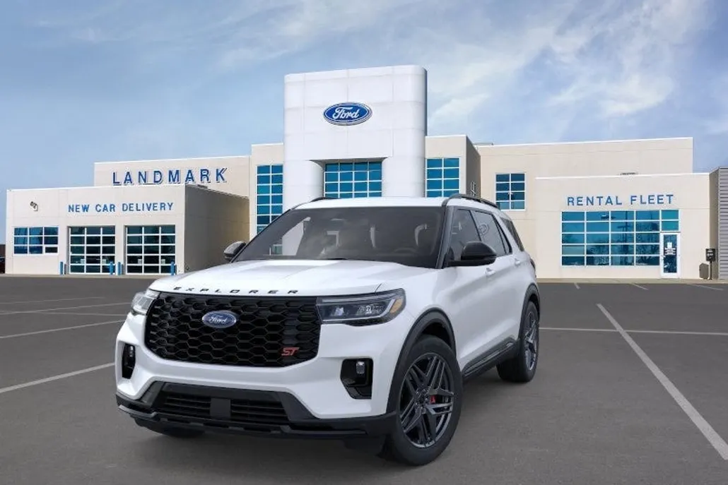 2025 Ford Explorer ST photo 1