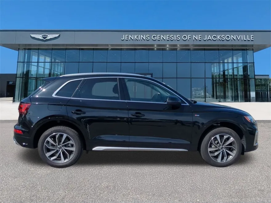 2023 Audi Q5 45 S line Premium photo 1