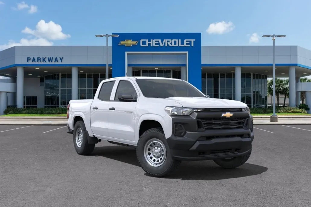 2025 Chevrolet Colorado LT photo 1