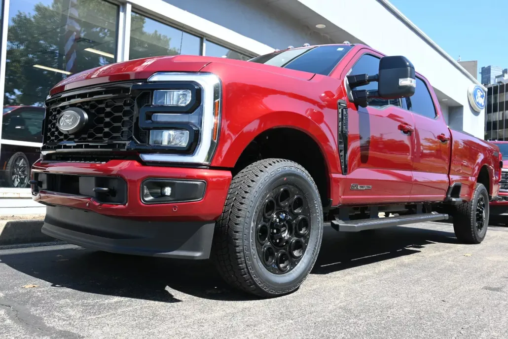2026 Ford F-250 Lariat photo 1