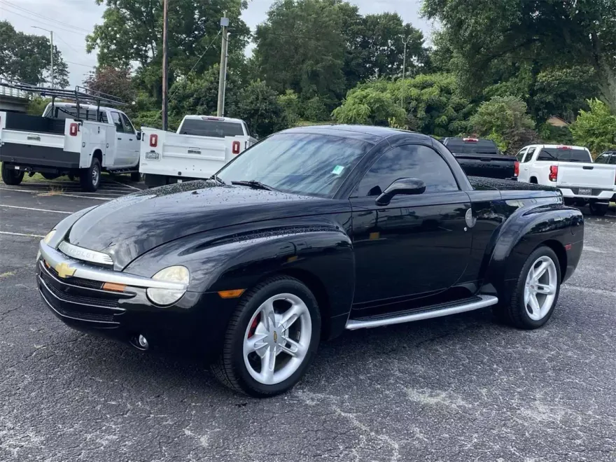 2005 Chevrolet SSR Base photo 1