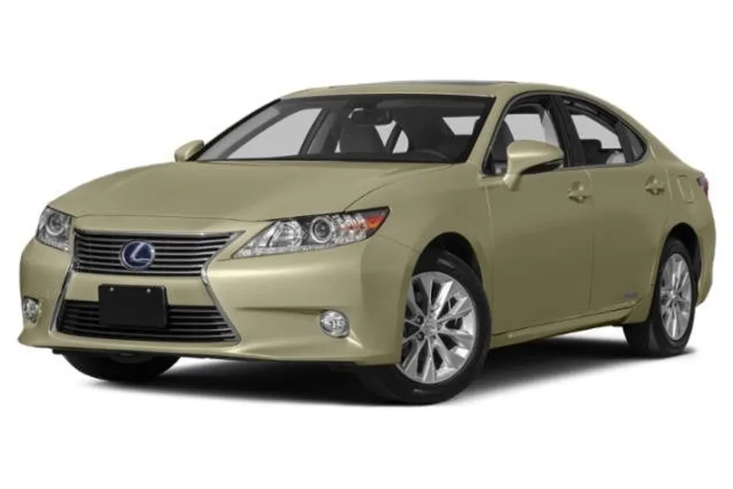 2015 Lexus ES 300h photo 1