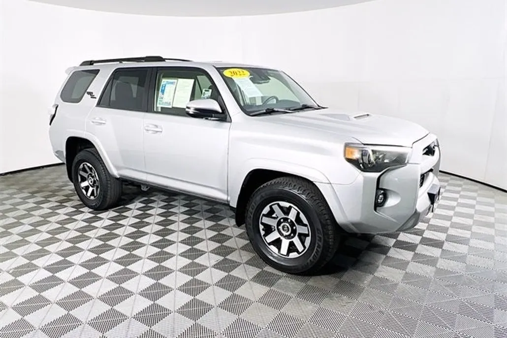 2022 Toyota 4Runner TRD Off-Road Premium photo 1