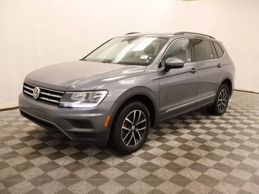 2021 Volkswagen Tiguan SE photo 1