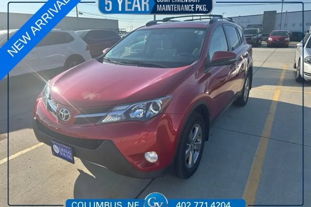 2015 Toyota RAV4 XLE photo 1