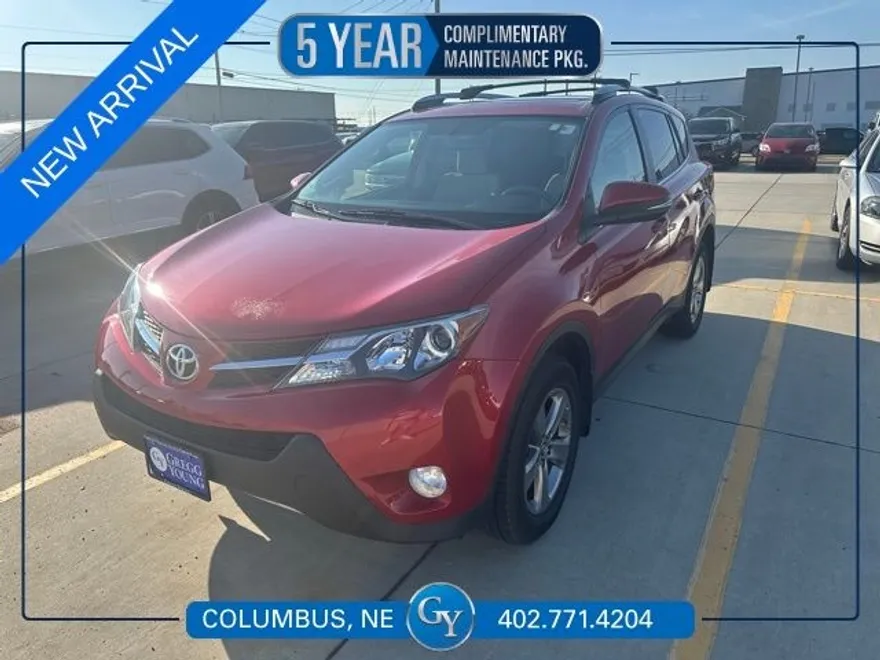 2015 Toyota RAV4 XLE photo 1