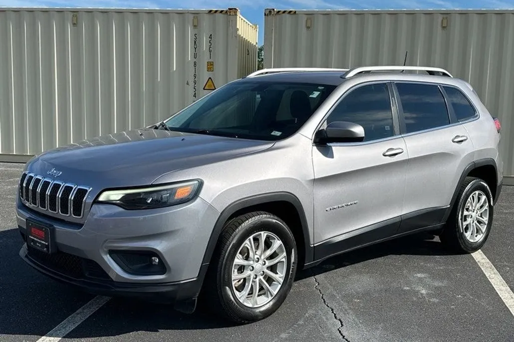 2019 Jeep Cherokee Latitude photo 1