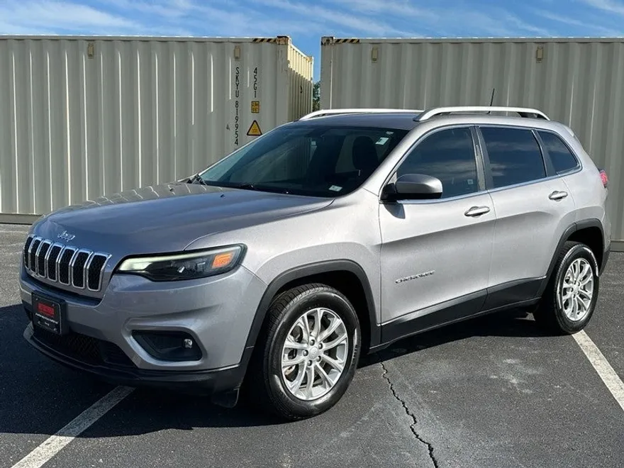 2019 Jeep Cherokee Latitude photo 1