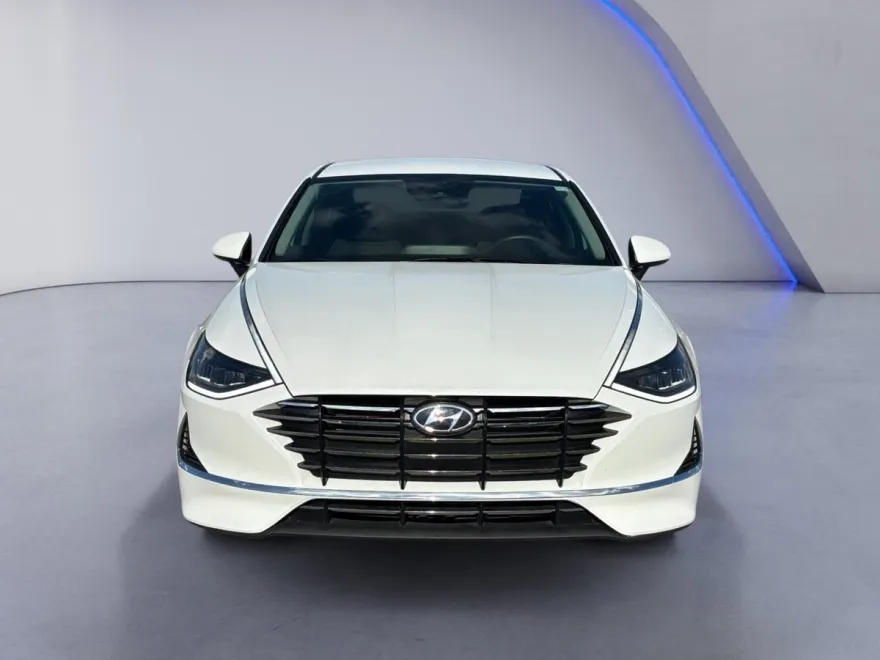 2022 Hyundai Sonata SE photo 1