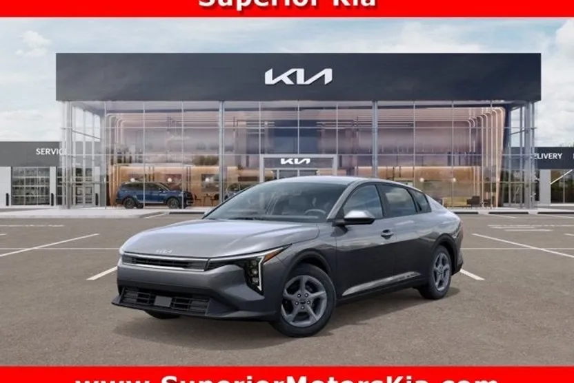 2025 Kia K4 LXS photo 1