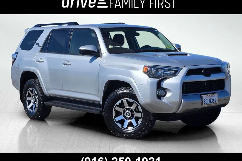 2019 Toyota 4Runner TRD Off-Road photo 1