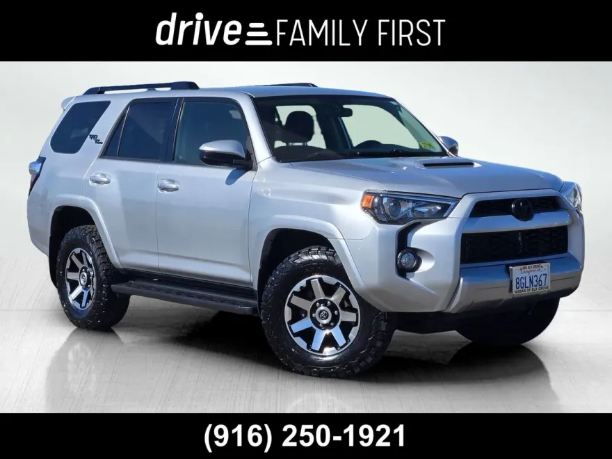 2019 Toyota 4Runner TRD Off-Road photo 1