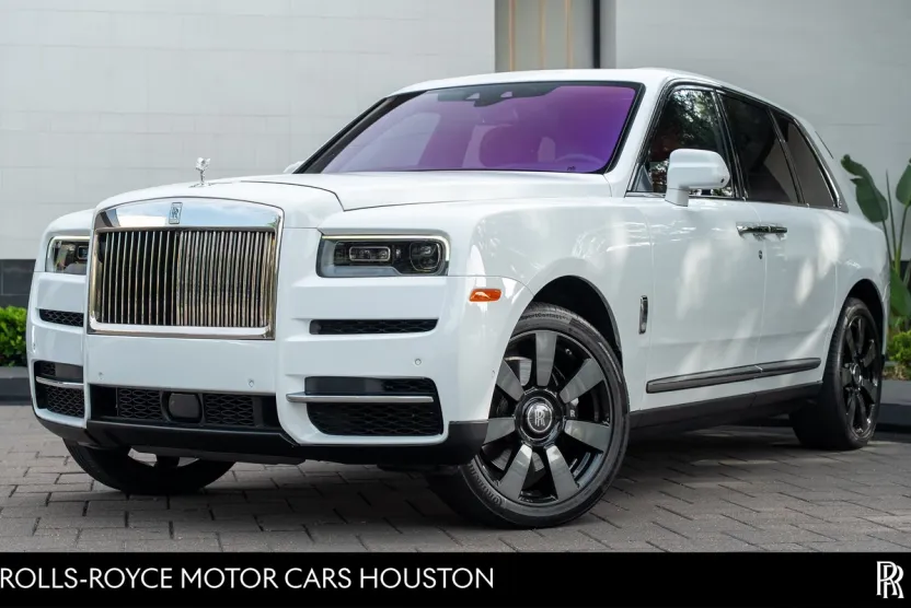2023 Rolls Royce Cullinan photo 1