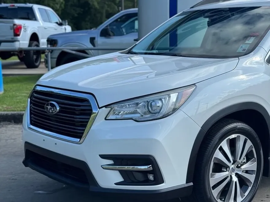 2020 Subaru Ascent Limited photo 1