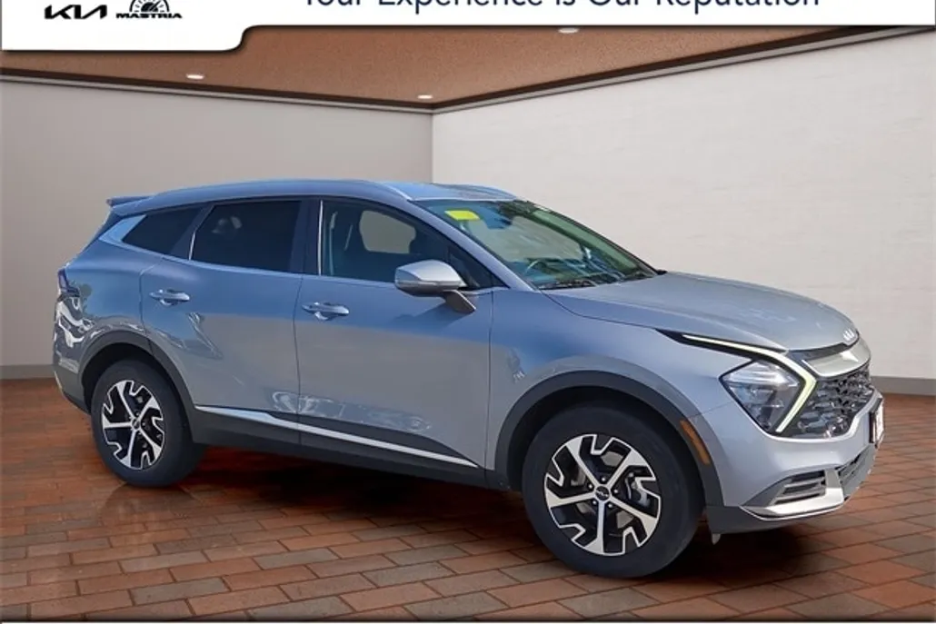 2023 Kia Sportage EX photo 1