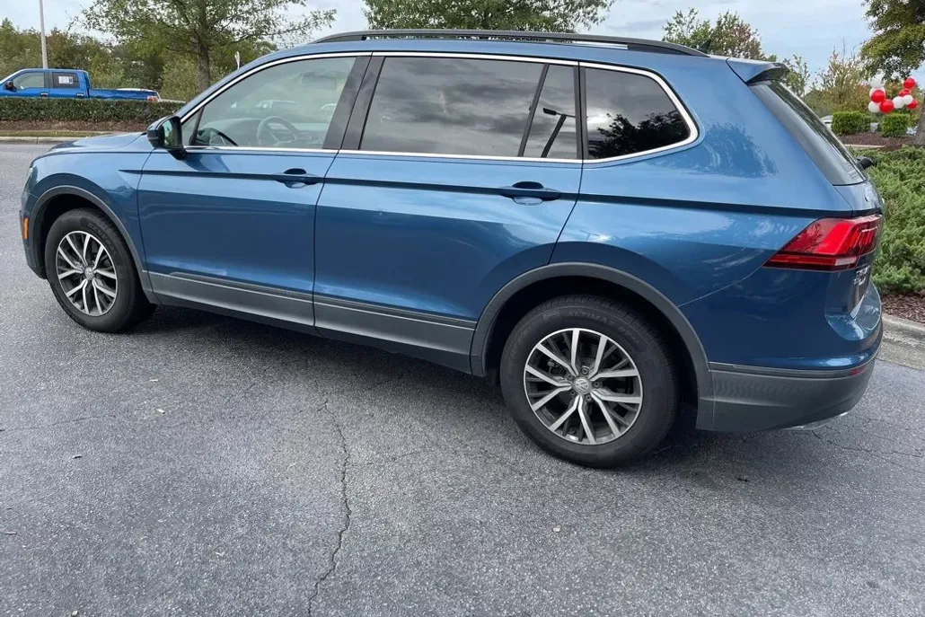 2019 Volkswagen Tiguan SE photo 1