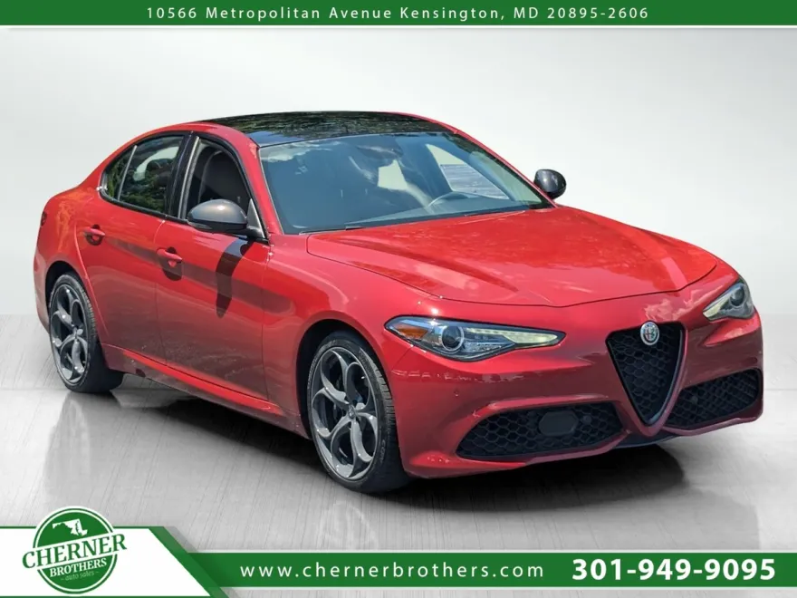 2019 Alfa Romeo Giulia Ti photo 1