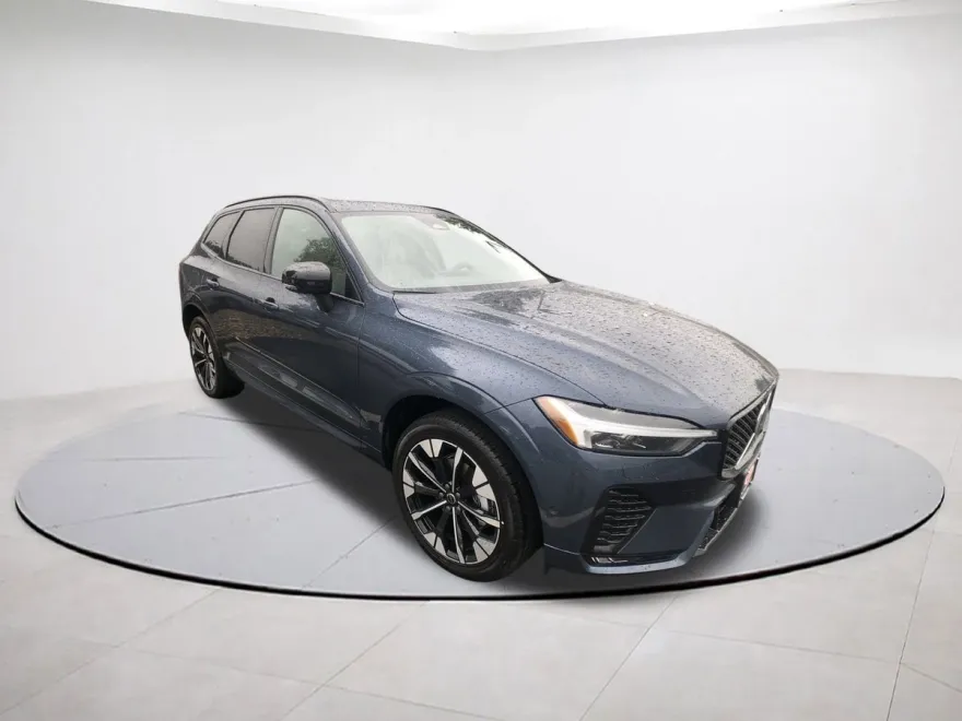 2026 Volvo XC60 B5 Plus photo 1