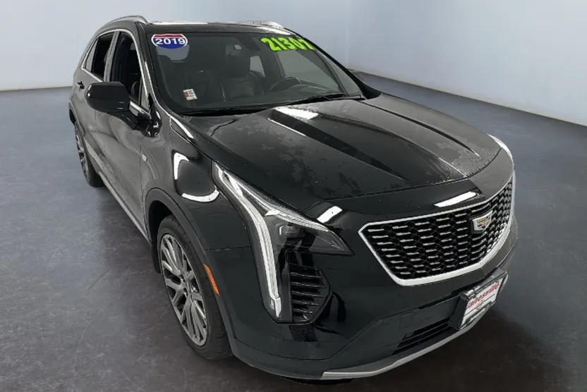 2019 Cadillac XT4 Premium Luxury photo 1