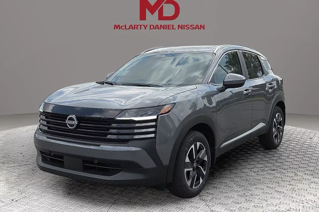 2025 Nissan Kicks SV photo 1