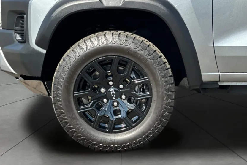 2024 Chevrolet Colorado Trail Boss photo 1
