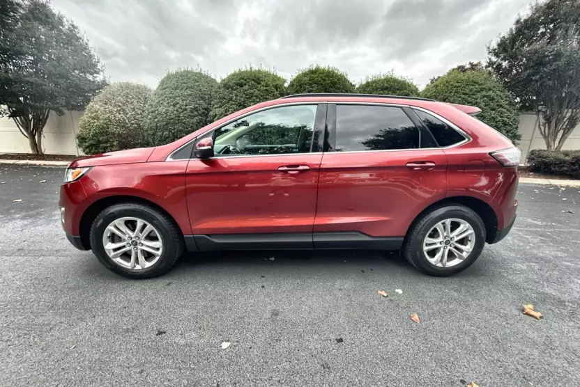2015 Ford Edge SEL photo 1