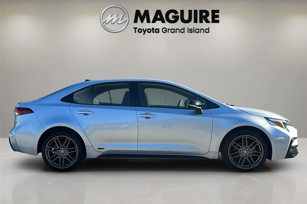 2024 Toyota Corolla Hybrid photo 1