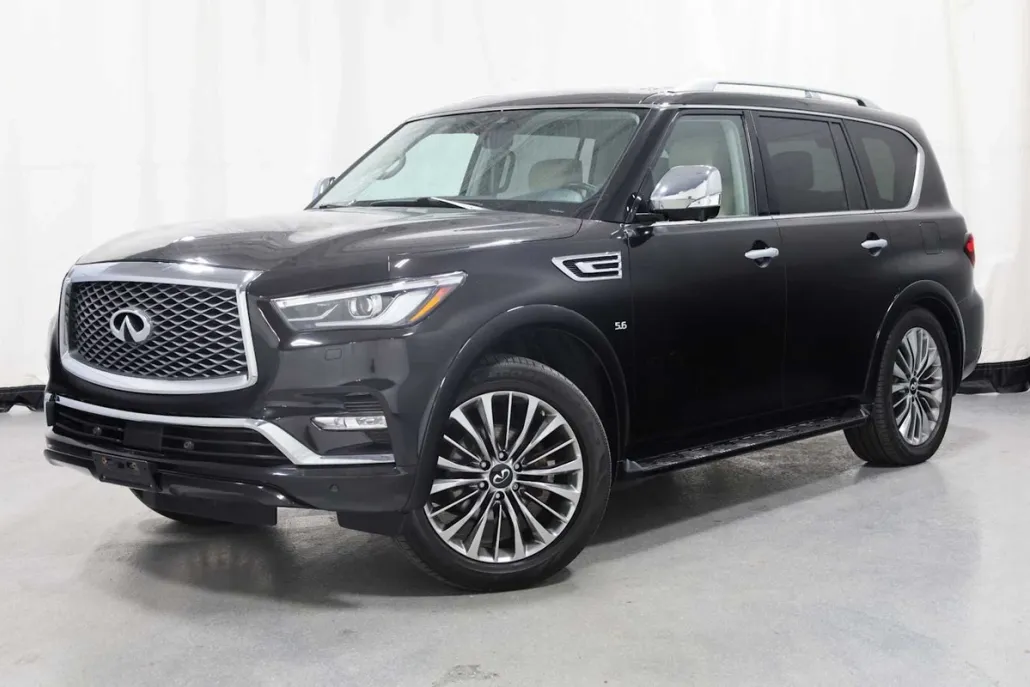 2019 Infiniti QX80 Luxe photo 1