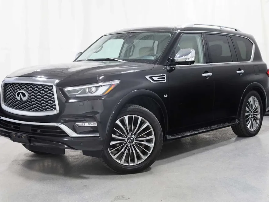 2019 Infiniti QX80 Luxe photo 1