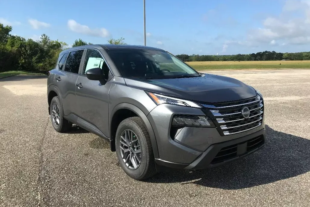 2026 Nissan Rogue S photo 1