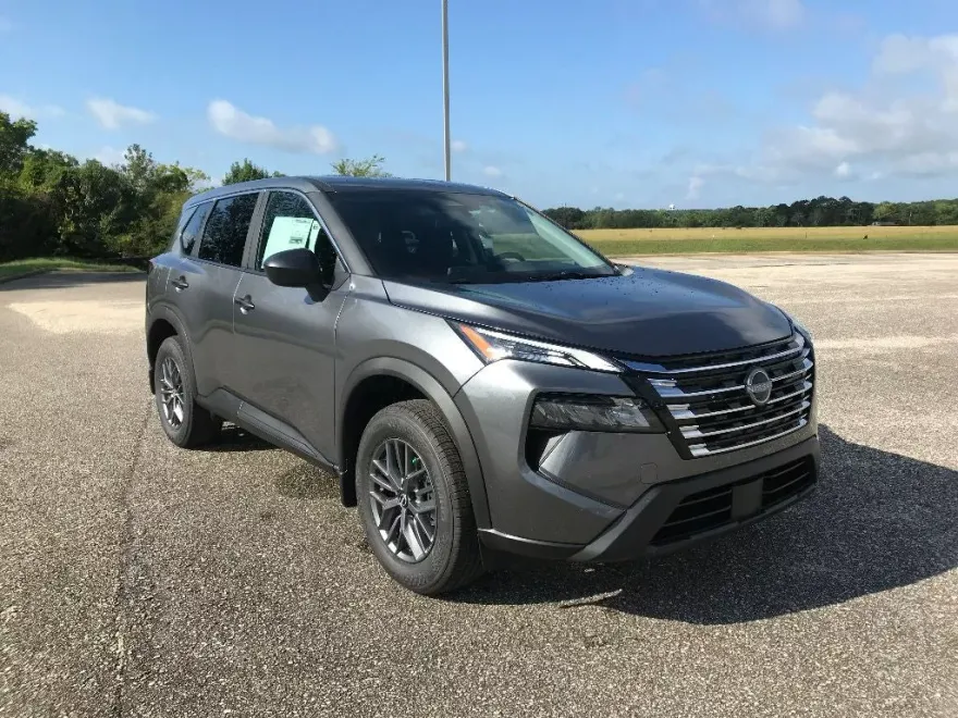2026 Nissan Rogue S photo 1